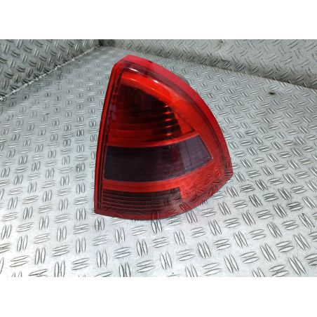LAMPA TYLNA PRAWA CITROEN C5 FL 1.8 16v 2006 
