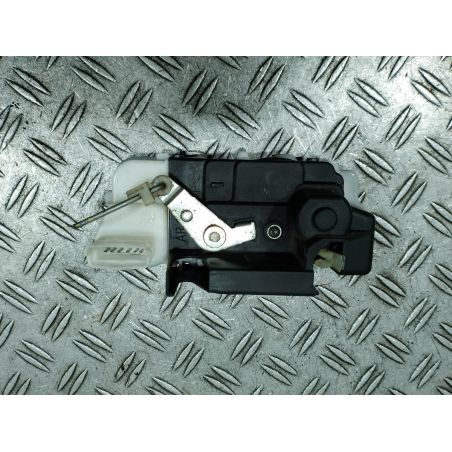 ZAMEK DRZWI LEWY TYŁ CITROEN C5 FL 1.8 16v 2006 