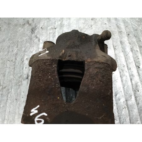 ZACISK HAMULCOWY LEWY PRZÓD SKODA OCTAVIA II 1.9 TDI 2004 