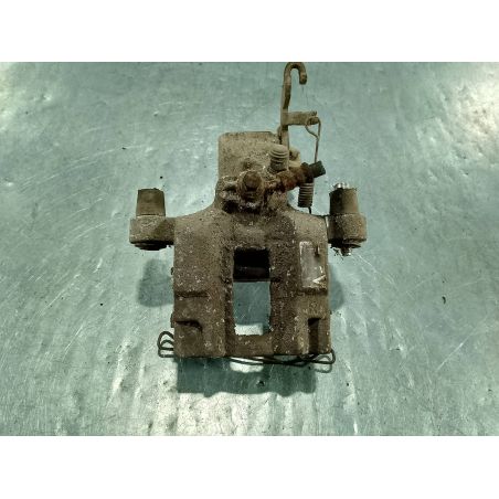 ZACISK HAMULCOWY PRAWY TYŁ PEUGEOT 308 1.6 BLUE HDI 2015 