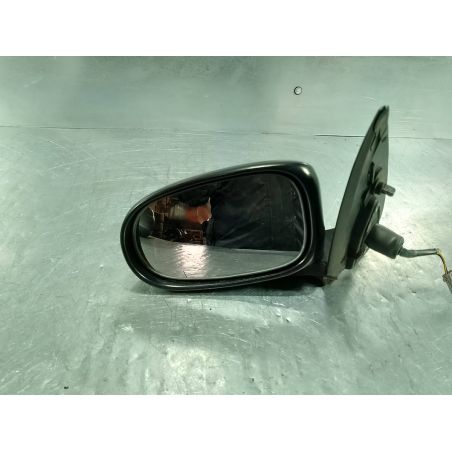LUSTERKO LEWE NISSAN ALMERA N16 1.5 16V 2005 96302BN200 