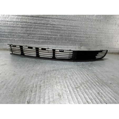 KRATKA ZDERZAKA PRZÓD VW PASSAT B5 1.9 TDI 2000 VW9901701 