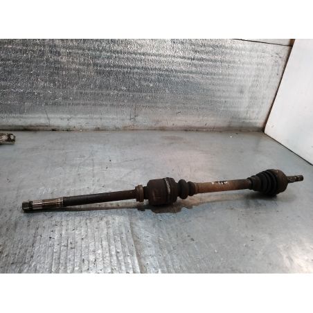 PÓŁOŚ PRAWA PRZÓD CITROEN C4 1.6 HDI 2004 