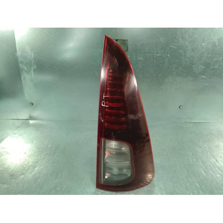 LAMPA TYLNA PRAWA RENAULT ESPACE IV ( 03-14 ) 2.0 DCI 2007 8200394724 