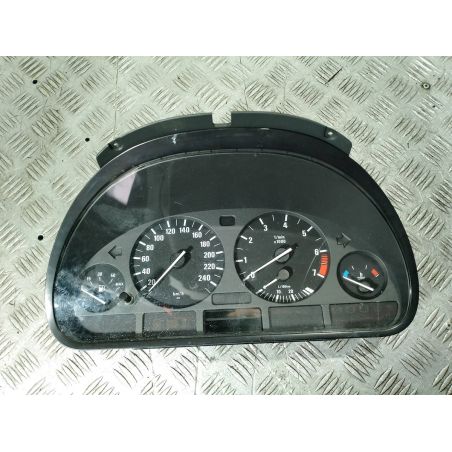 LICZNIK BMW E39 2.5 B 2002 62118381 