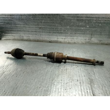 PÓŁOŚ PRAWA PRZÓD RENAULT CLIO III ( 05-13 ) 1.5 DCI 2007 