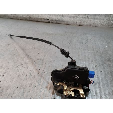 ZAMEK DRZWI PRAWY PRZÓD SEAT IBIZA III 1.2 12V 2002 