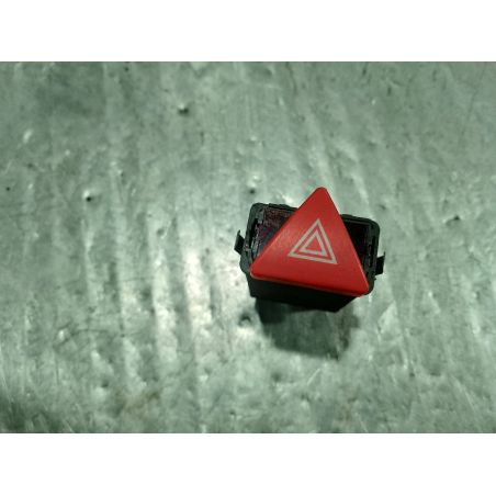 WŁĄCZNIK ŚWIATEŁ AWARYJNYCH AUDI A3 ( 8L1 ) 1.9 TDI 1999 8L0941509J 