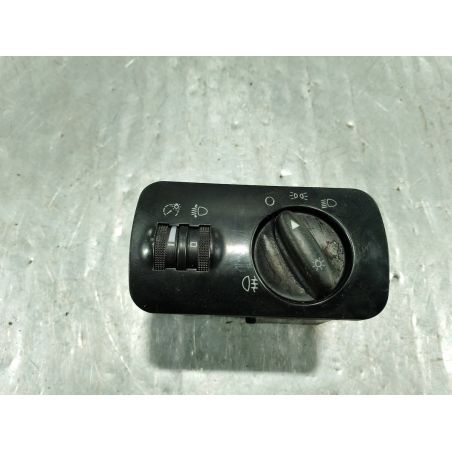 WŁĄCZNIK ŚWIATEŁ AUDI A3 ( 8L1 ) 1.9 TDI 1999 8L2941531H 