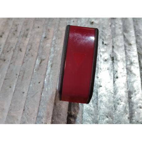 WŁĄCZNIK ŚWIATEŁ AWARYJNYCH OPEL CORSA C 1.2 B 2002 13539900 