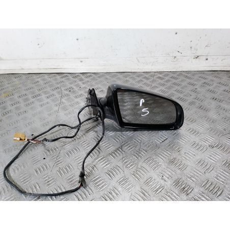 LUSTERKO PRAWE AUDI A4 B6 2.0 B 2001 