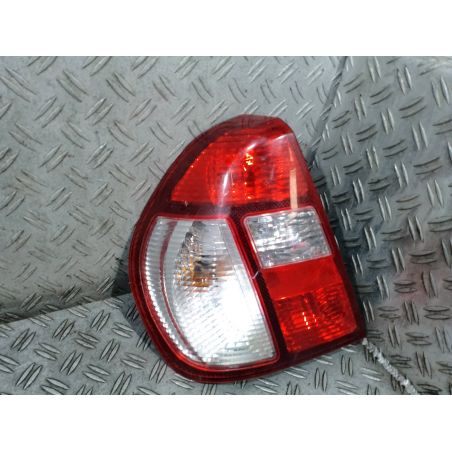 LAMPA TYLNA LEWA RENAULT THALIA ( 01-08 ) 1.2 8V 2004 