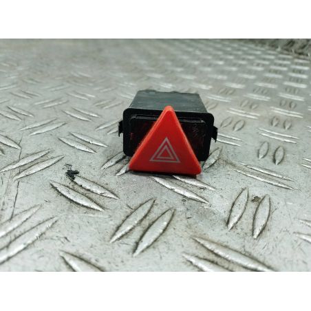 WŁĄCZNIK ŚWIATEŁ AWARYJNYCH AUDI A3 1.6 1998 8L0941509M 