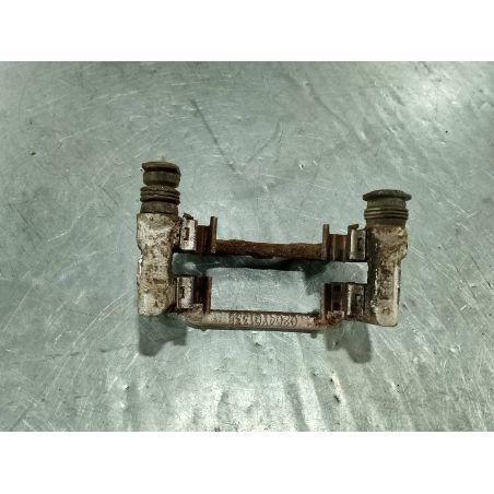 JARZMO LEWY TYŁ TOYOTA AVENSIS II T25 2.0 D4D 2007 