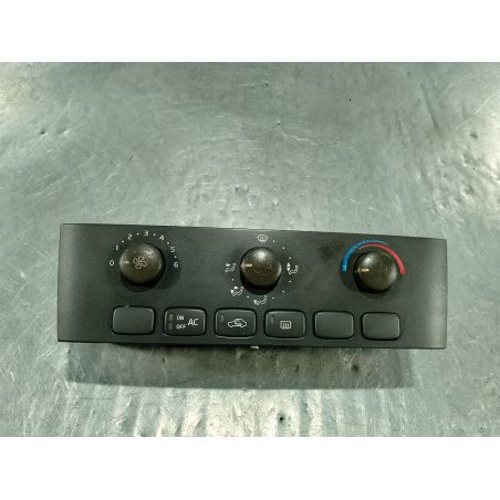 PANEL KLIMATYZACJI VOLVO V40 ( 95-04 ) 1.8 16V 2001 612700 C1129 