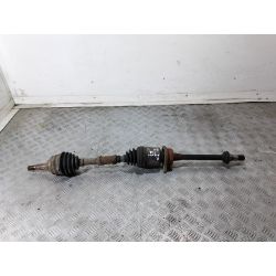 PÓŁOŚ PRAWA PRZÓD TOYOTA AVENSIS I T22 2.0 16V2001                                            