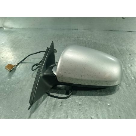 LUSTERKO LEWE AUDI A4 B7 2.0 20V 2004 