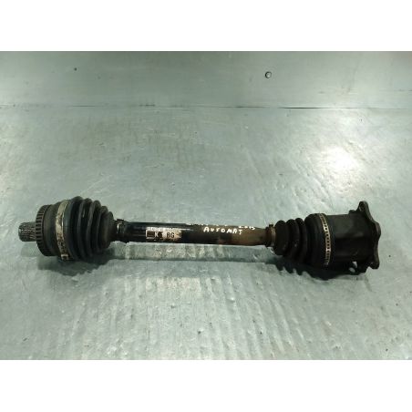 PÓŁOŚ LEWA PRZÓD AUTOMAT AUDI A4 B7 2.0 20V 2004 8E0407271BG 