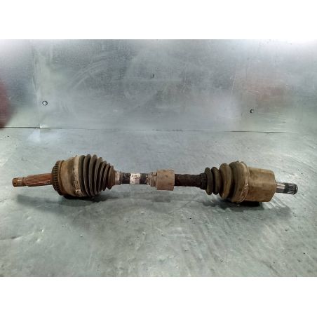 PÓŁOŚ LEWA PRZÓD KIA CEE'D I 1.6 CRDI 2007 