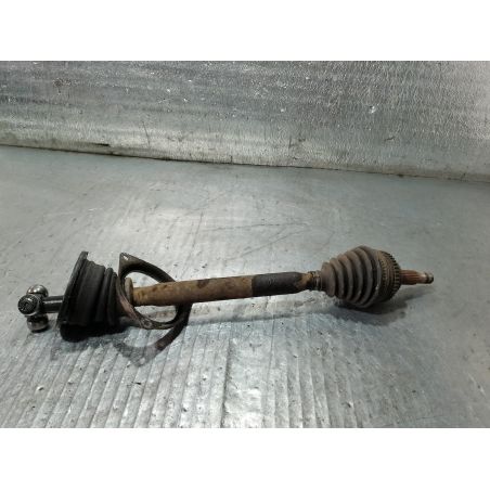 PÓŁOŚ LEWA PRZÓD RENAULT SCENIC I ( 98-03 ) 1.6 16V 2001 