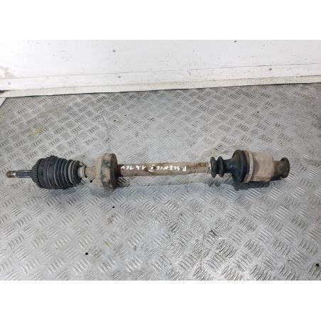 PÓŁOŚ PRAWA PRZÓD RENAULT SCENIC I ( 98-03 ) 1.4 16V 2001 