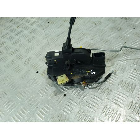 ZAMEK DRZWI LEWY PRZÓD OPEL INSIGNIA 2.0 CDTI 2010 