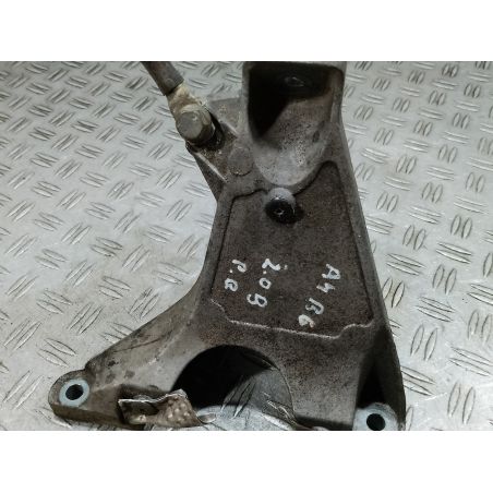 ŁAPA SILNIKA AUDI A4 B6 2.0 B 2002 8E0199308A 