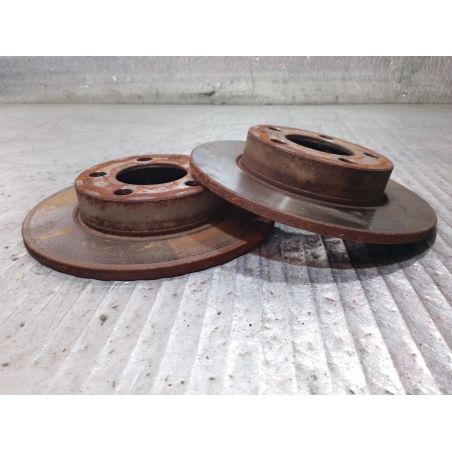 TARCZE HAMULCOWE TYŁ VW GOLF IV 1.4 16V 1998 