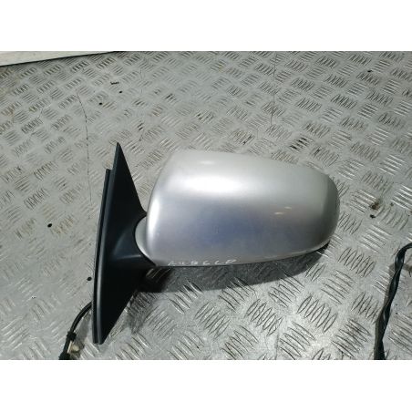 LUSTERKO LEWE AUDI A4 B6 2.0 2003 