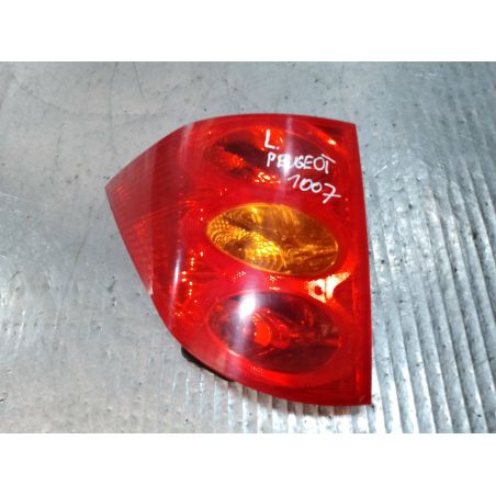 LAMPA TYLNA LEWA PEUGEOT 1007 1.4 8V 2005 