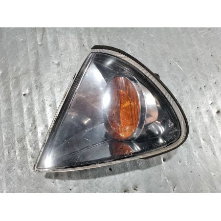 KIERUNKOWSKAZ LEWY TOYOTA AVENSIS I T22 2.0 D4D 2000 