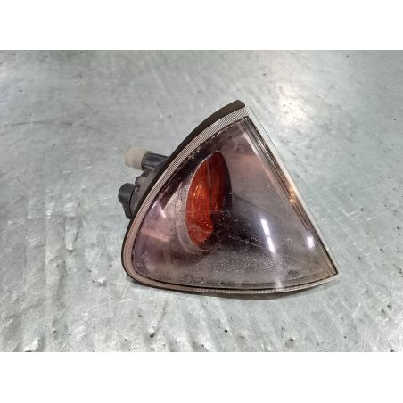 KIERUNKOWSKAZ PRAWY TOYOTA AVENSIS I T22 2.0 D4D 2000 