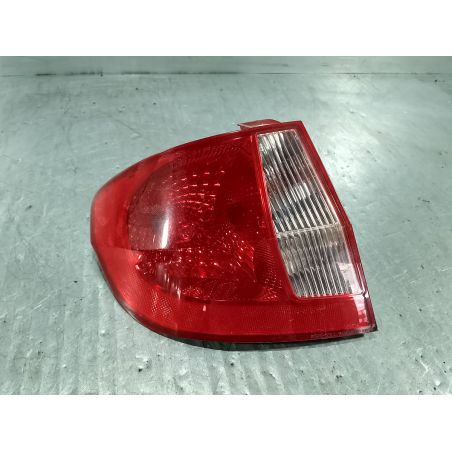 LAMPA TYLNA LEWA HYUNDAI GETZ 1.4 CRDI 2004 92401-1C5XX 