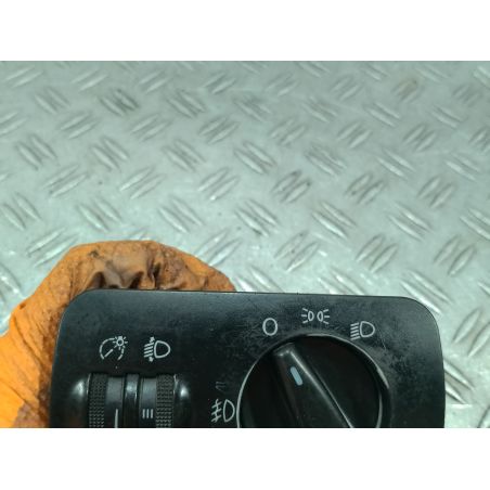 WŁĄCZNIK ŚWIATEŁ SEAT TOLEDO II 1.9 TDI 2001 109928 