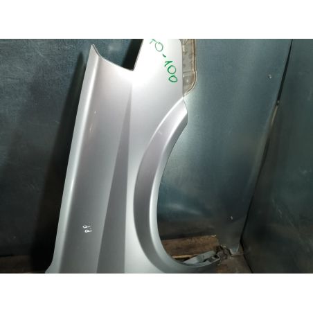 BŁOTNIK PRAWY PRZÓD NISSAN PRIMERA P12 ( 03-07 ) 2.0 16V 2003 