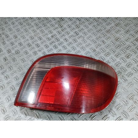 LAMPA TYLNA PRAWA TOYOTA YARIS I ( 99-05 ) 1.0 2004 