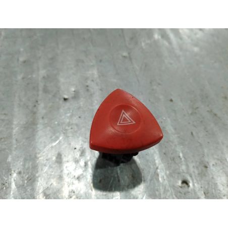 WŁĄCZNIK ŚWIATEŁ AWARYJNYCH RENAULT LAGUNA II ( 02-07 ) 1.9 DCI 2002 
