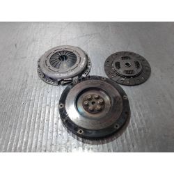 SPRZEGŁO KOMPLETNE KIA CEE'D I 1.4 16V2009                                            