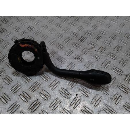 PRZEŁĄCZNIK MANETKA KIERUNKOWSKAZÓW SEAT IBIZA II 1.4 B 1997 