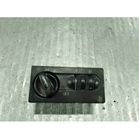 WŁĄCZNIK ŚWIATEŁ VW TRANSPORTER T4 2.5 TDI 2001 