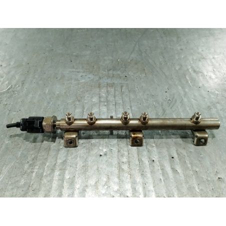 LISTWA WTRYSKOWA BMW E90 2.0 16V 2007 