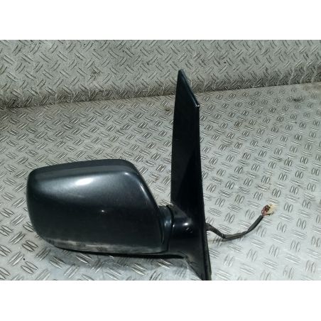 LUSTERKO PRAWE TOYOTA AVENSIS VERSO 2.0 D4D 2003 