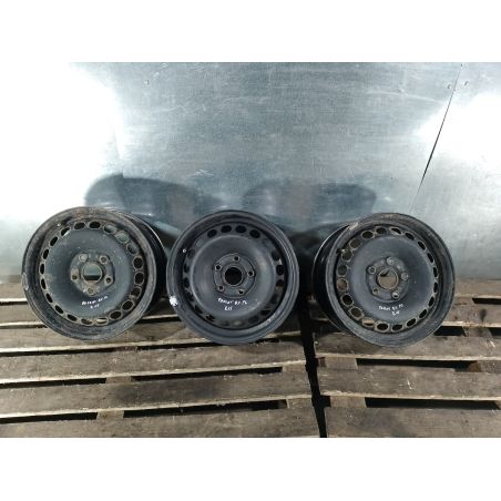 FELGA STALOWA 15 VW PASSAT B5 FL 1.9 TDI 2002 3B0601027D      R15 