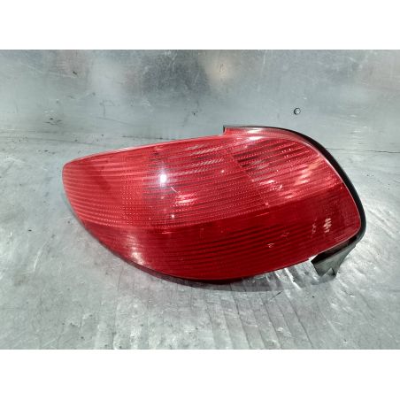 LAMPA TYLNA LEWA PEUGEOT 206 CC 2.0 16V 2001 