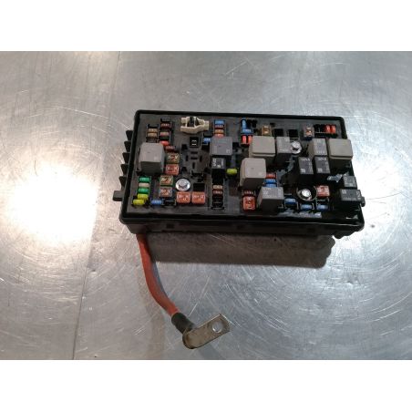 SKRZYNKA BEZPIECZNIKÓW CHEVROLET CRUZE 1.8  16V 2009 13222782 