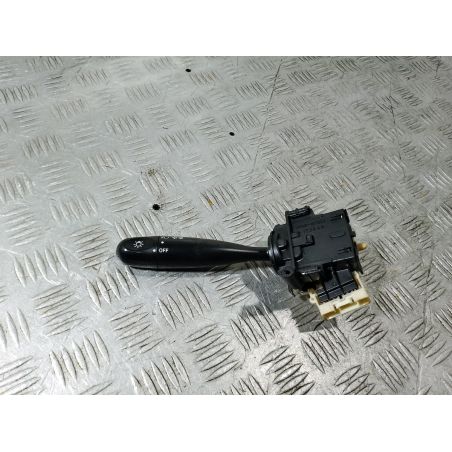 PRZEŁĄCZNIK MANETKA KIERUNKOWSKAZÓW TOYOTA YARIS I ( 99-05 ) 1.0 VVTI 2000 173648 