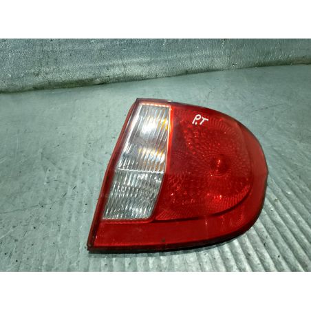 LAMPA TYLNA PRAWA HYUNDAI GETZ 1.4 CRDI 2006 92402-1C5XX 