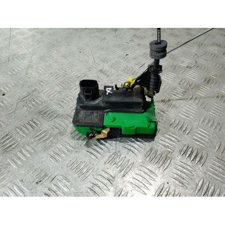 ZAMEK DRZWI PRAWY PRZÓD VOLVO XC90 ( 02-14 ) 2.5 T2 2005 