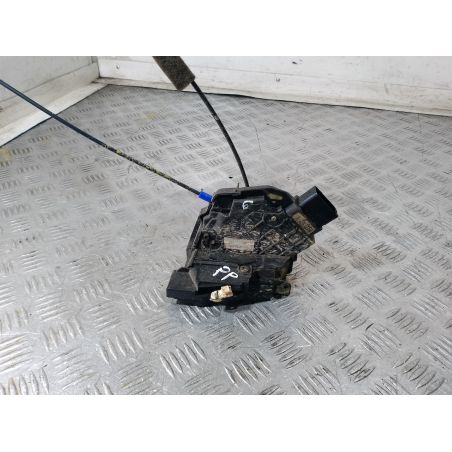 ZAMEK DRZWI PRAWY PRZÓD MAZDA 5 I 1.8 16V 2004 