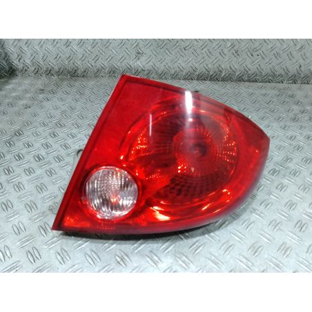 LAMPA TYLNA PRAWA CHEVROLET COBALT 2.0 16V 2007 25823650 